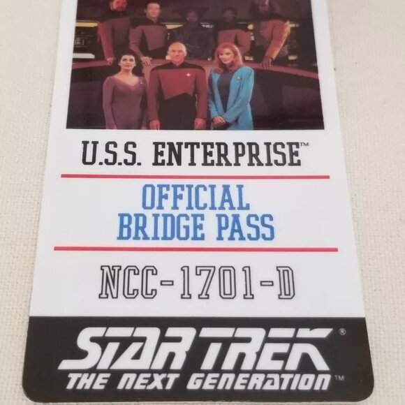 Star Trek Fan Club U.S.S. ENTERPRISE NCC-1701-D OFFICIAL BRIDGE PASS ST:TNG Mint - Picture 1 of 2